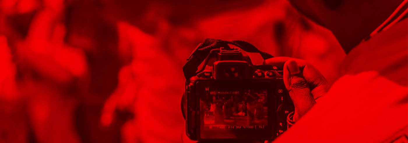 using a camera in content marketing